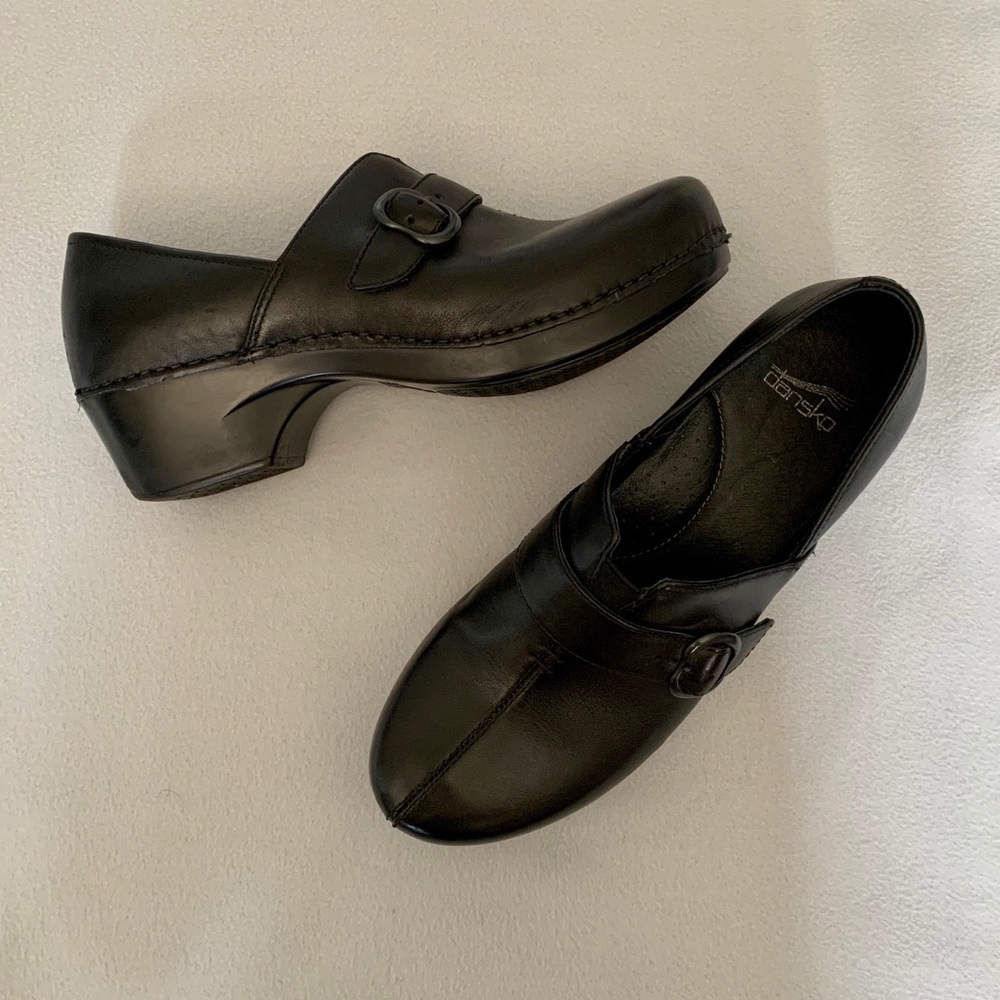 Like-new Dansko Tamara Clogs